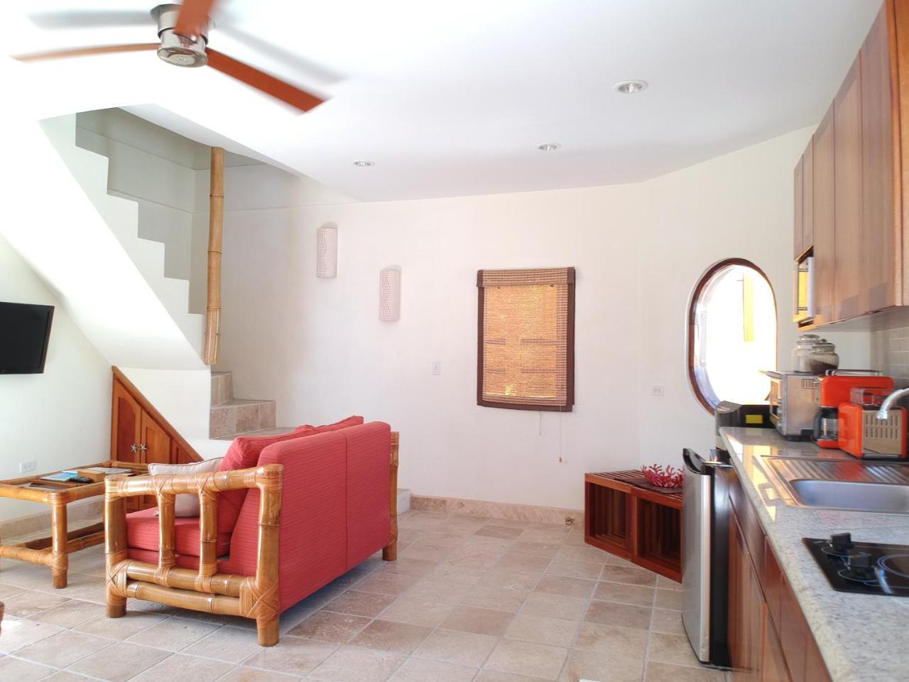 Seaside Cabanas Hotel Caye Corker Экстерьер фото