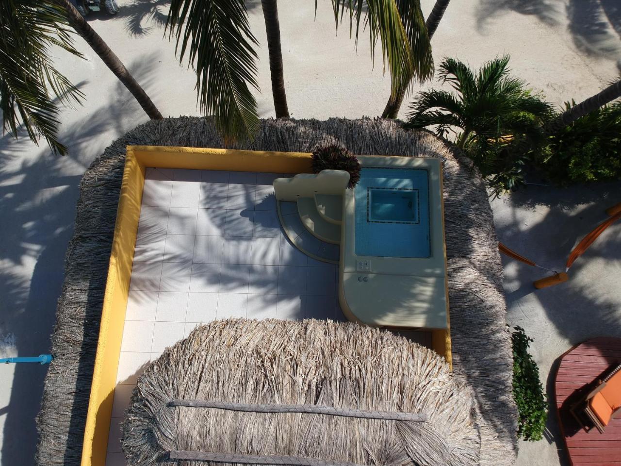 Seaside Cabanas Hotel Caye Corker Экстерьер фото