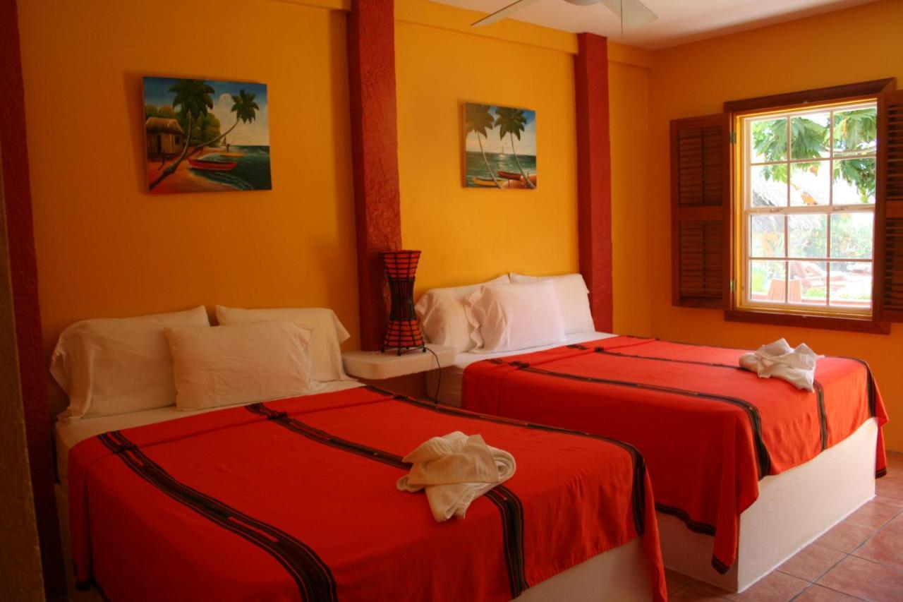Seaside Cabanas Hotel Caye Corker Экстерьер фото