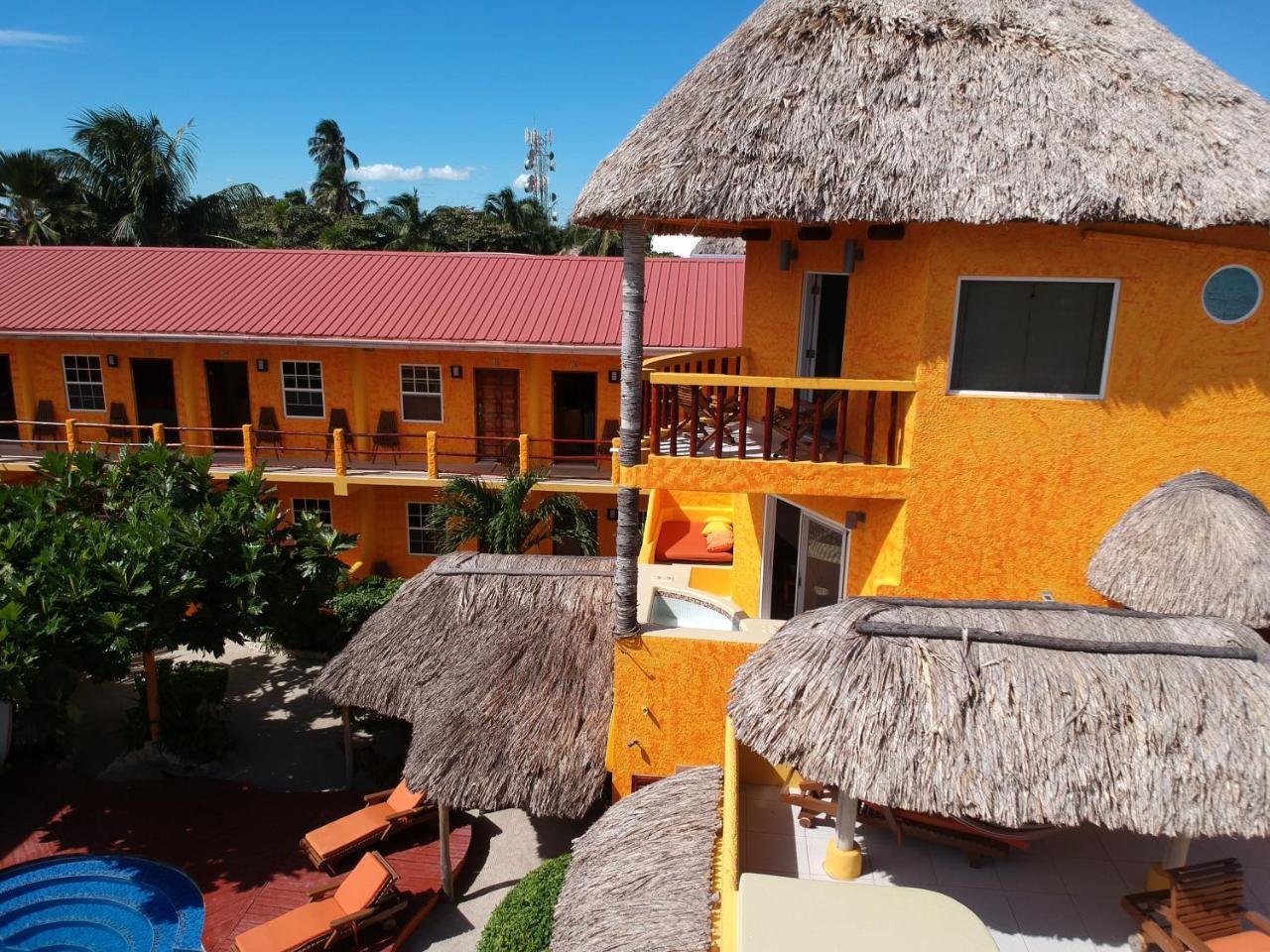 Seaside Cabanas Hotel Caye Corker Экстерьер фото